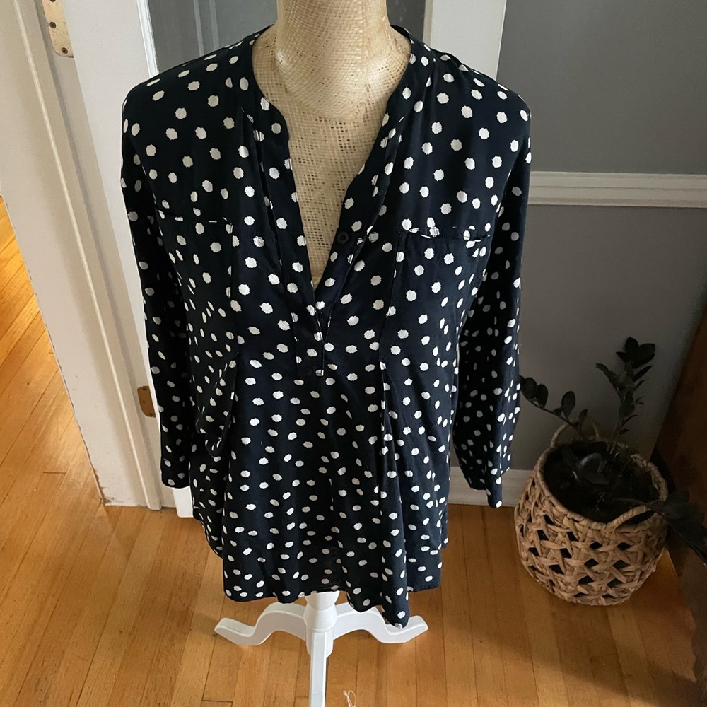 Anthropologie Maeve navy white polka dot top/tunic